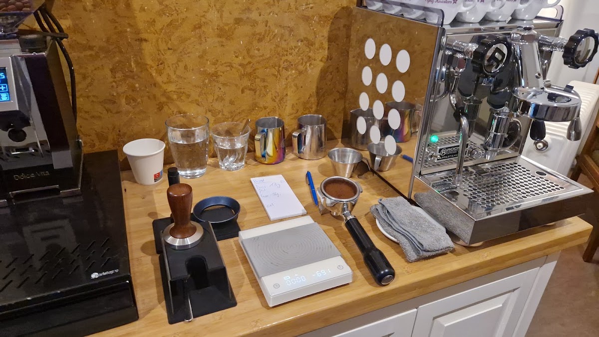 Flying Roasters — café photo 5