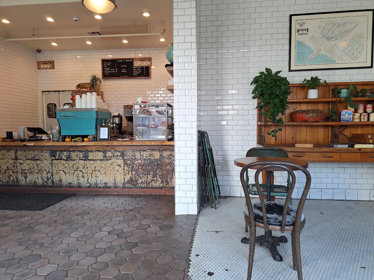 Menotti's Coffee Stop — café photo 4