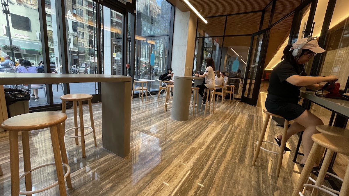 Blue Bottle Coffee NY 10119 — café photo 6