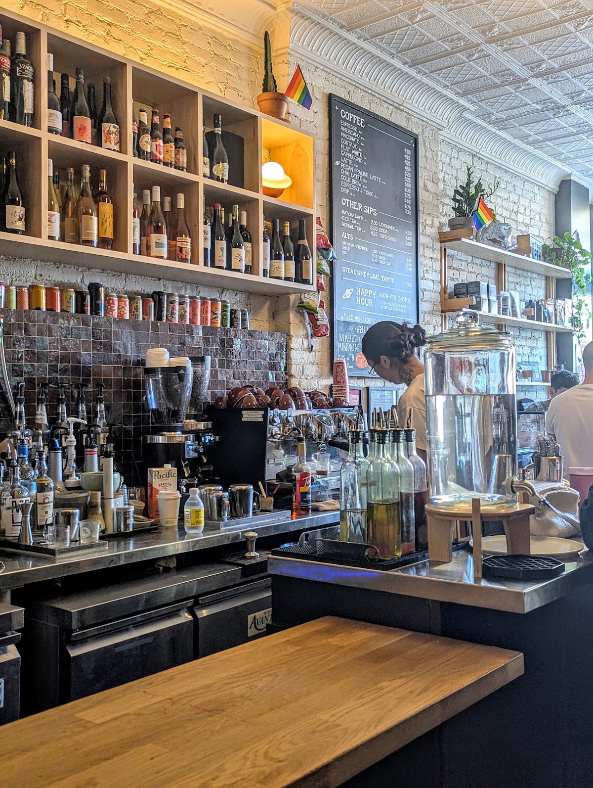 Saturn Road — café photo 6