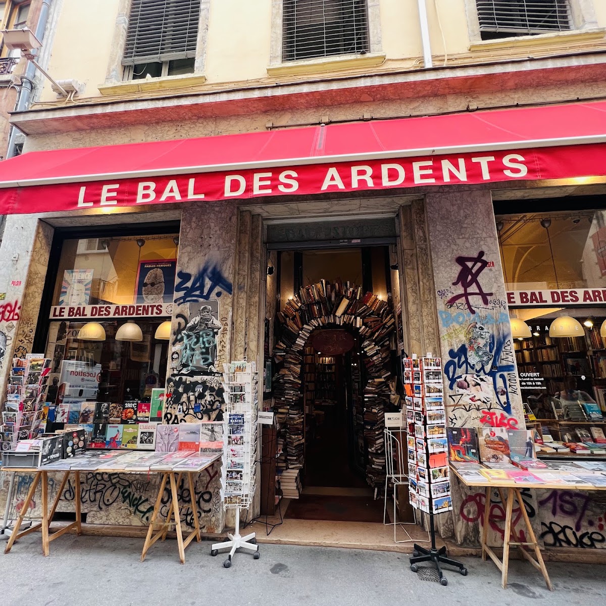 Le Bal des Ardents Cafe — café photo 1