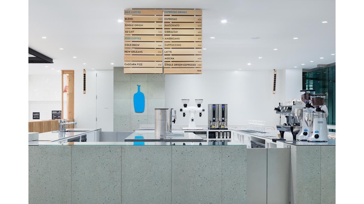 Blue Bottle Coffee Minato City — café photo 3