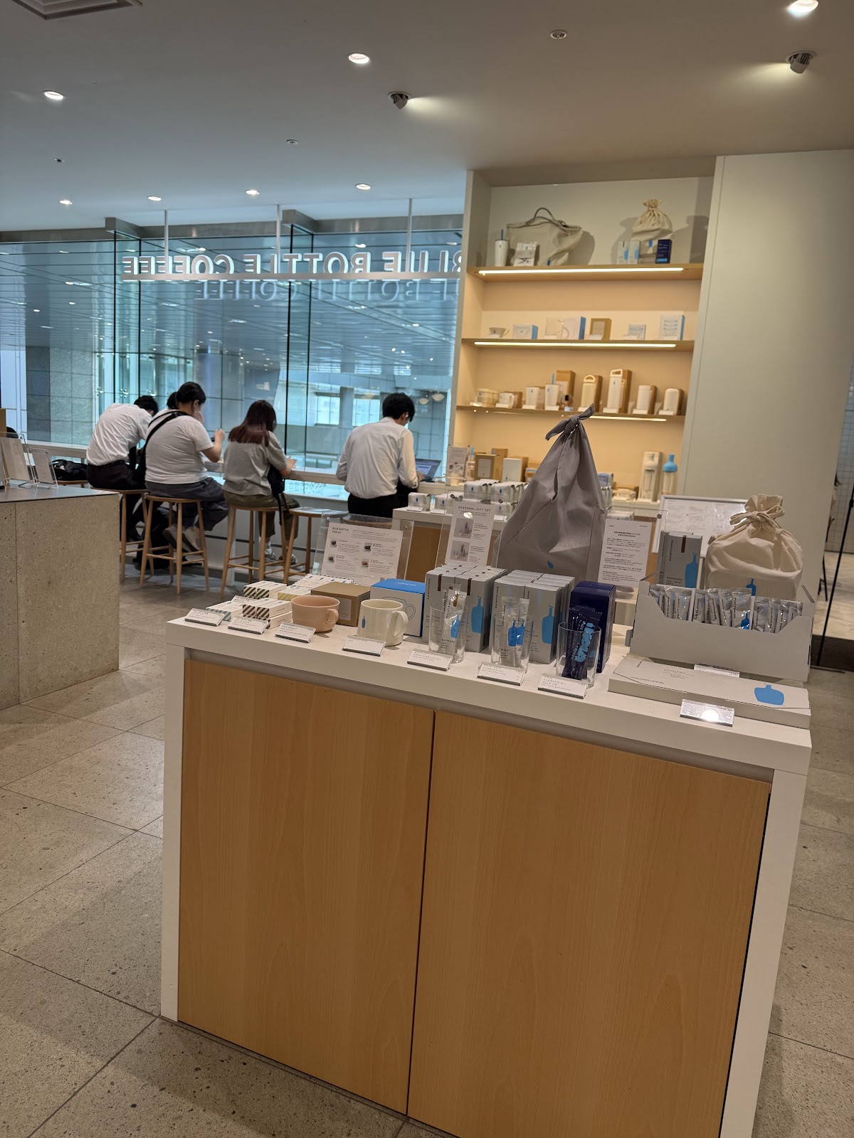 Blue Bottle Coffee Minato City — café photo 5