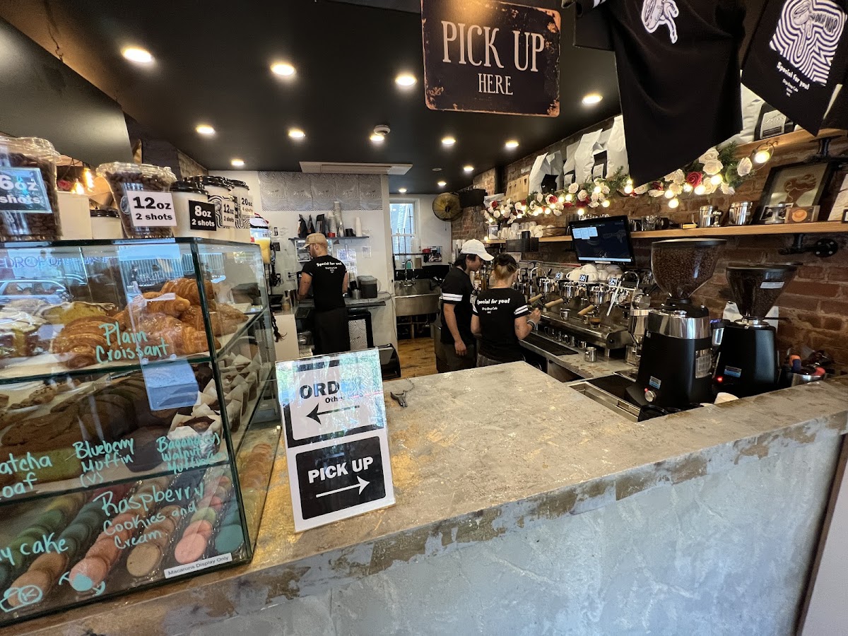 Drip Drop Café, coffee shop — café photo 5