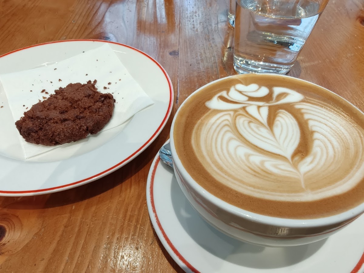 Elephant Grounds Star Street — café photo 3