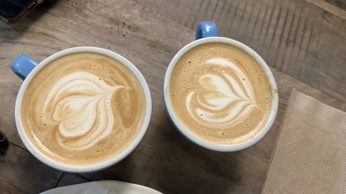 The Chipped Cup — café photo 5