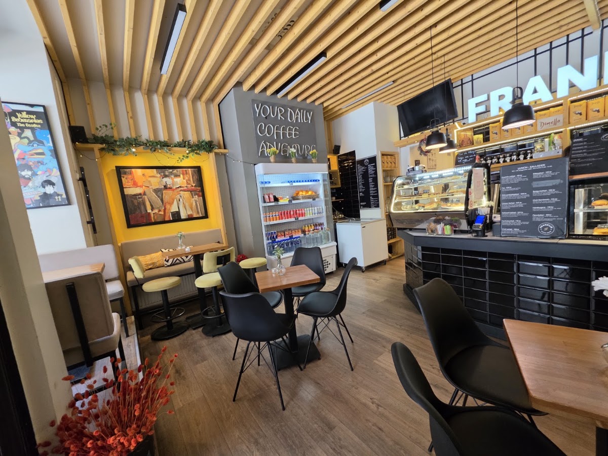 Robin's Coffee — café photo 3