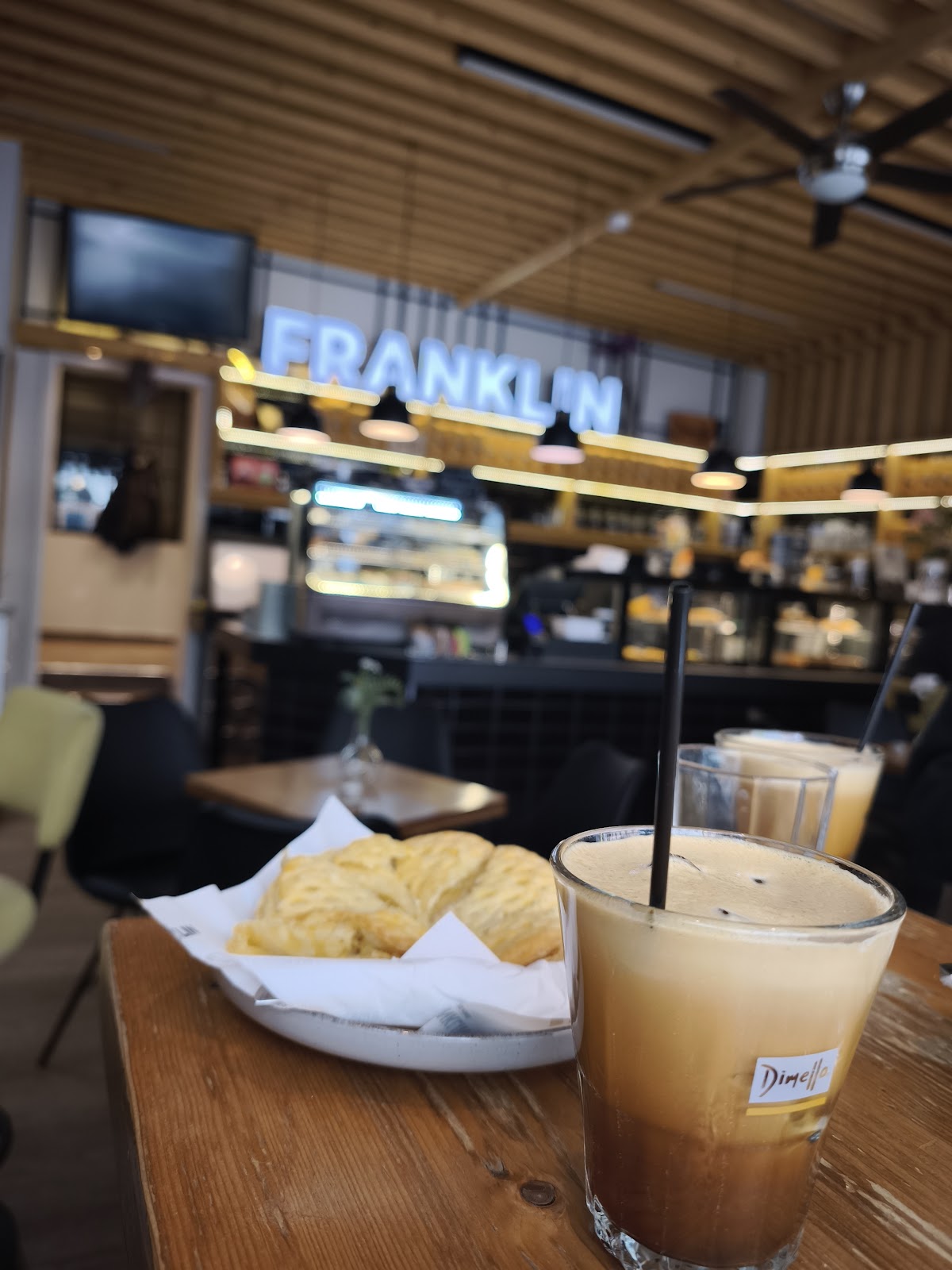 Robin's Coffee — café photo 4