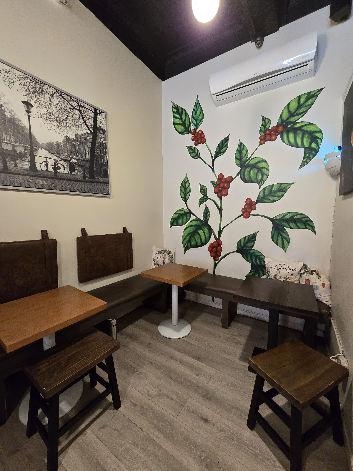 Coffee Land — café photo 6