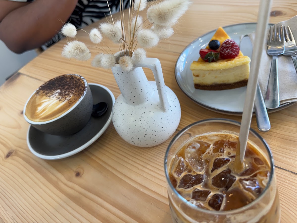 Cakes & Layers — café photo 4