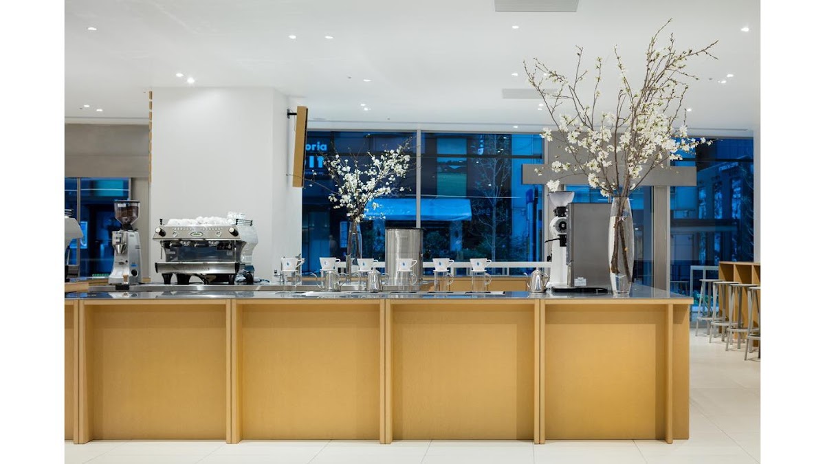 Blue Bottle Coffee Shinjuku City — café photo 4