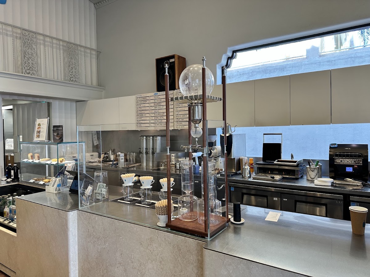 Blue Bottle Coffee CA 90020 — café photo 3