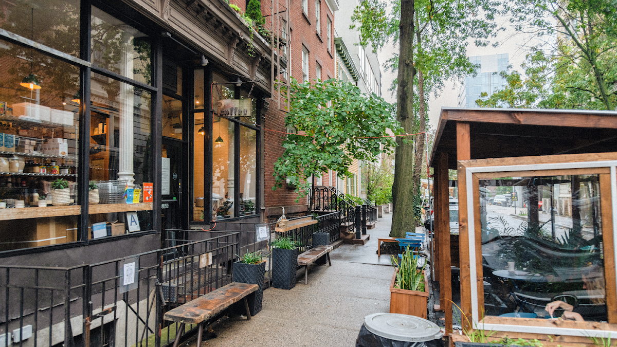 THE ELK — café photo 1