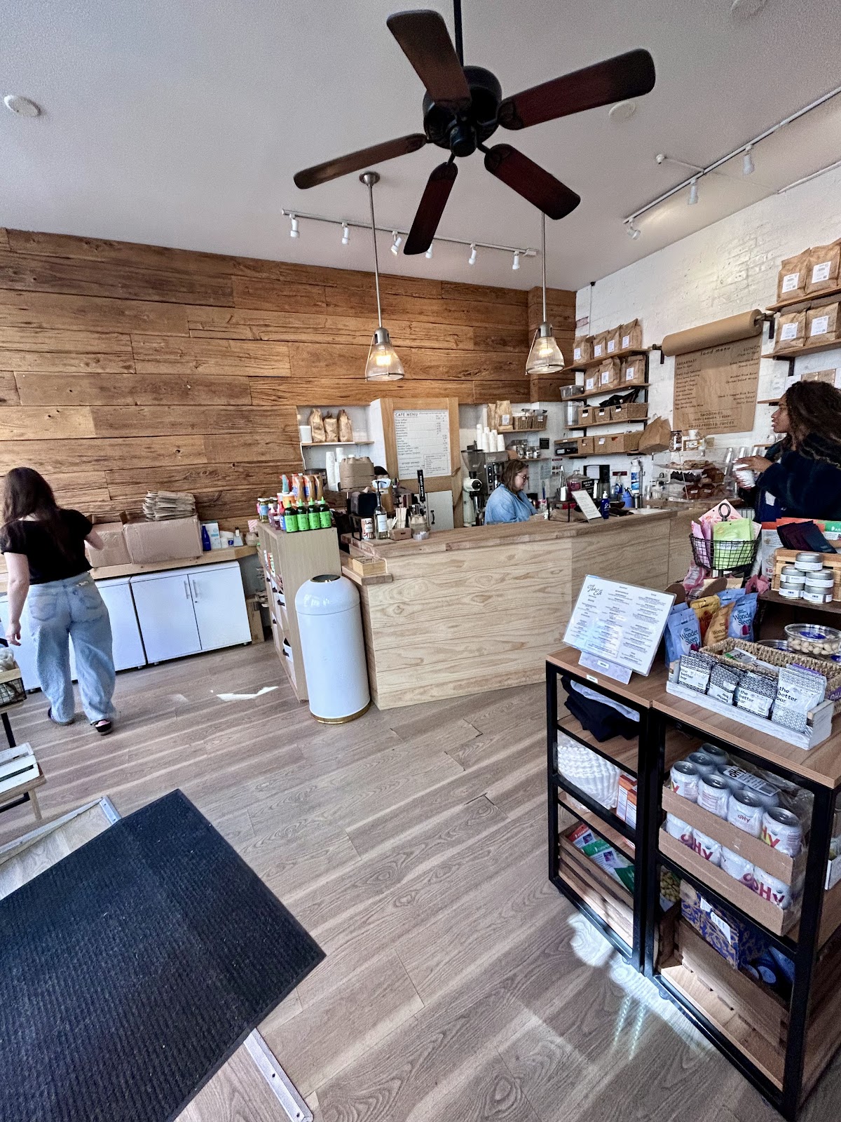 THE ELK — café photo 3