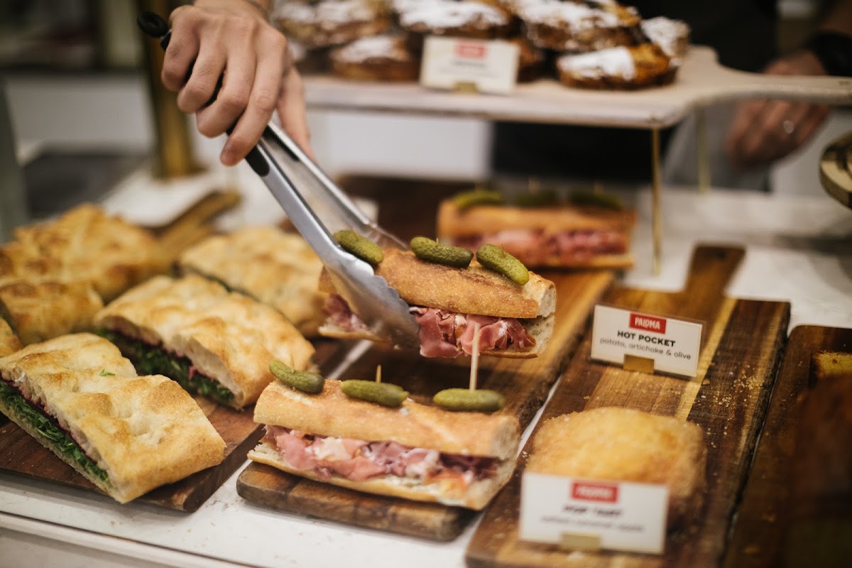 Paloma Coffee & Bakery, Greenpoint — café photo 2