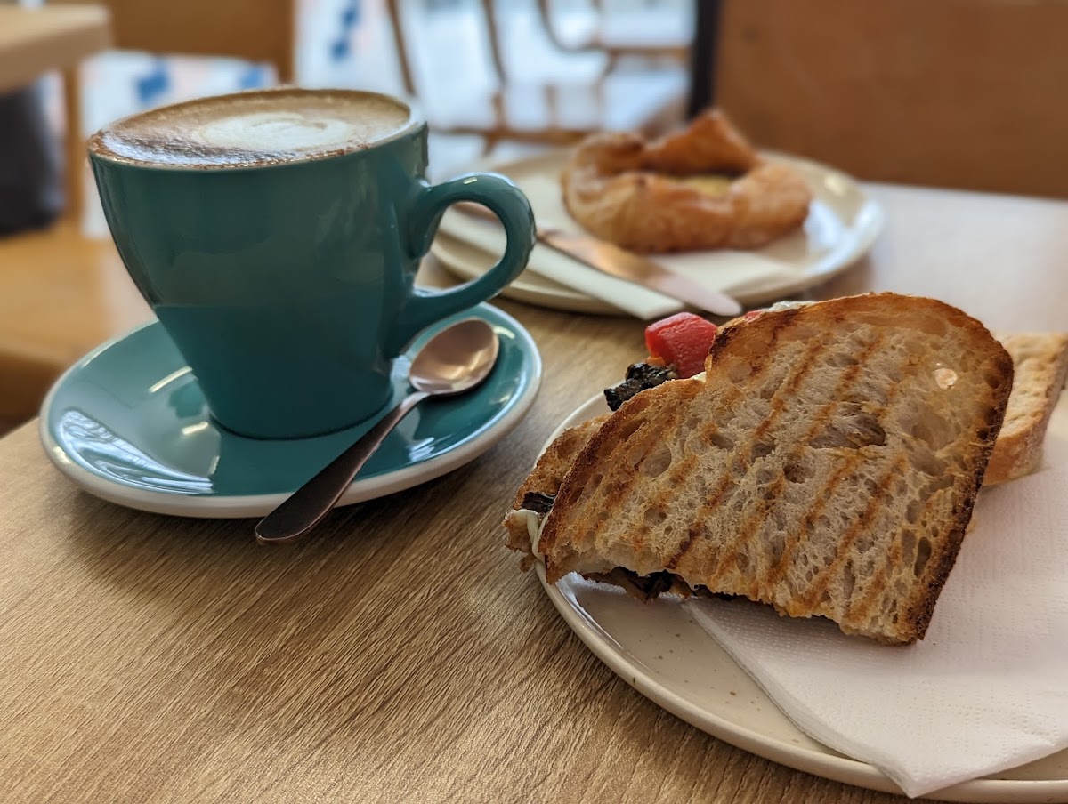 Three Apes Coffee — café photo 2