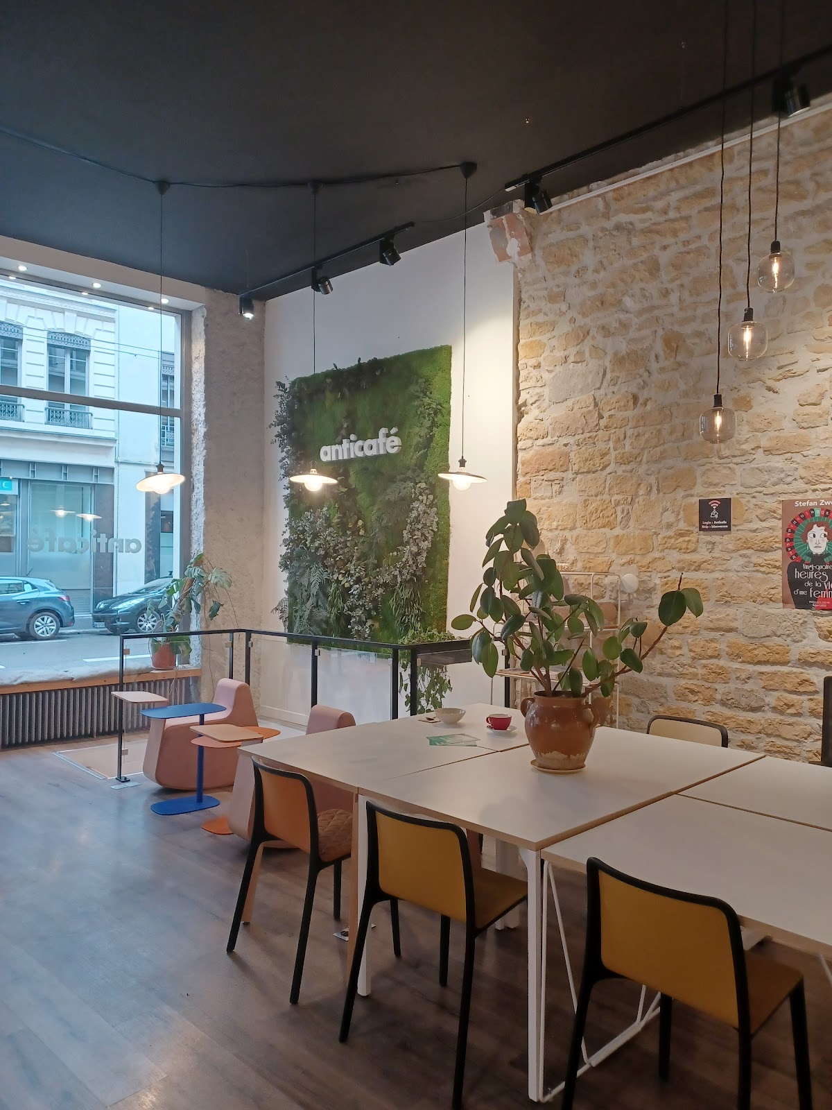 Anticafe Lyon — café photo 4