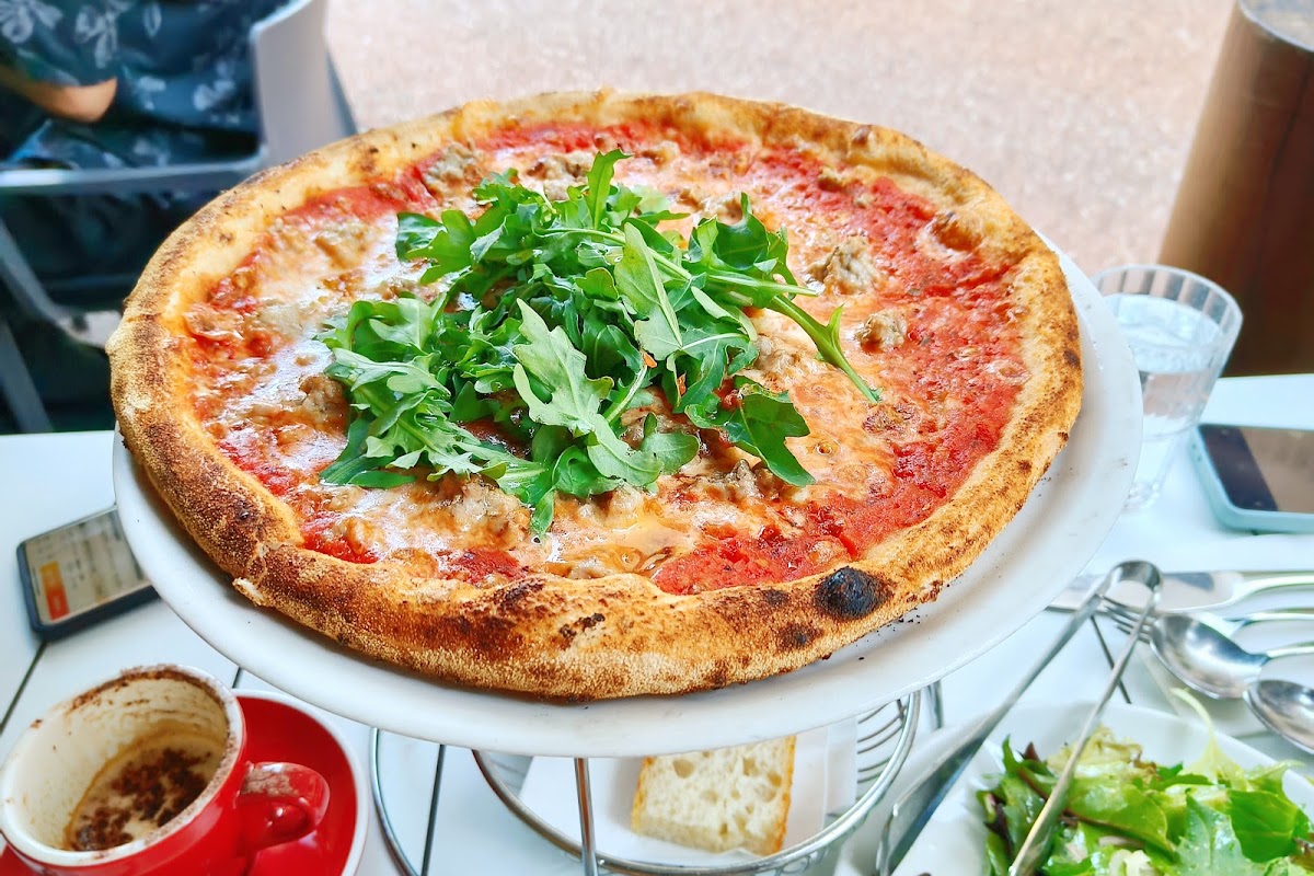 Julius Pizzeria — café photo 5