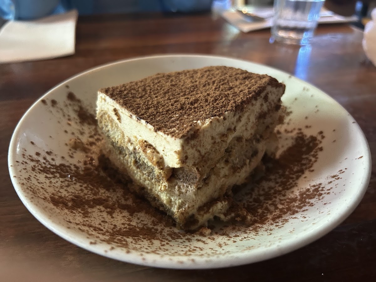 Julius Pizzeria — café photo 6