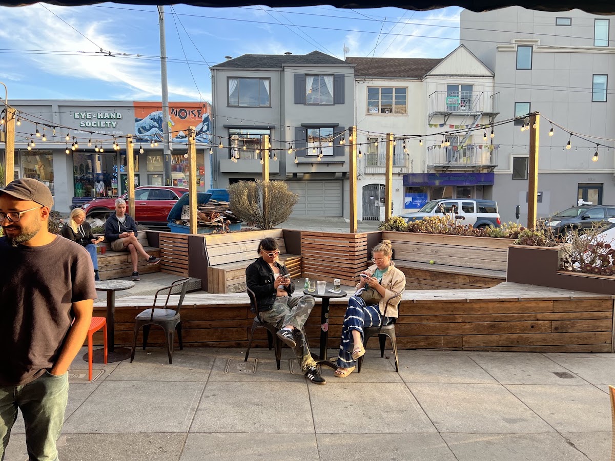Simple Pleasures Cafe — café photo 6