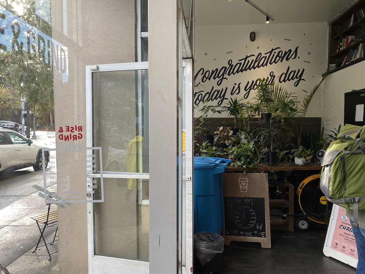 Rise & Grind Coffee Richmond — café photo 1