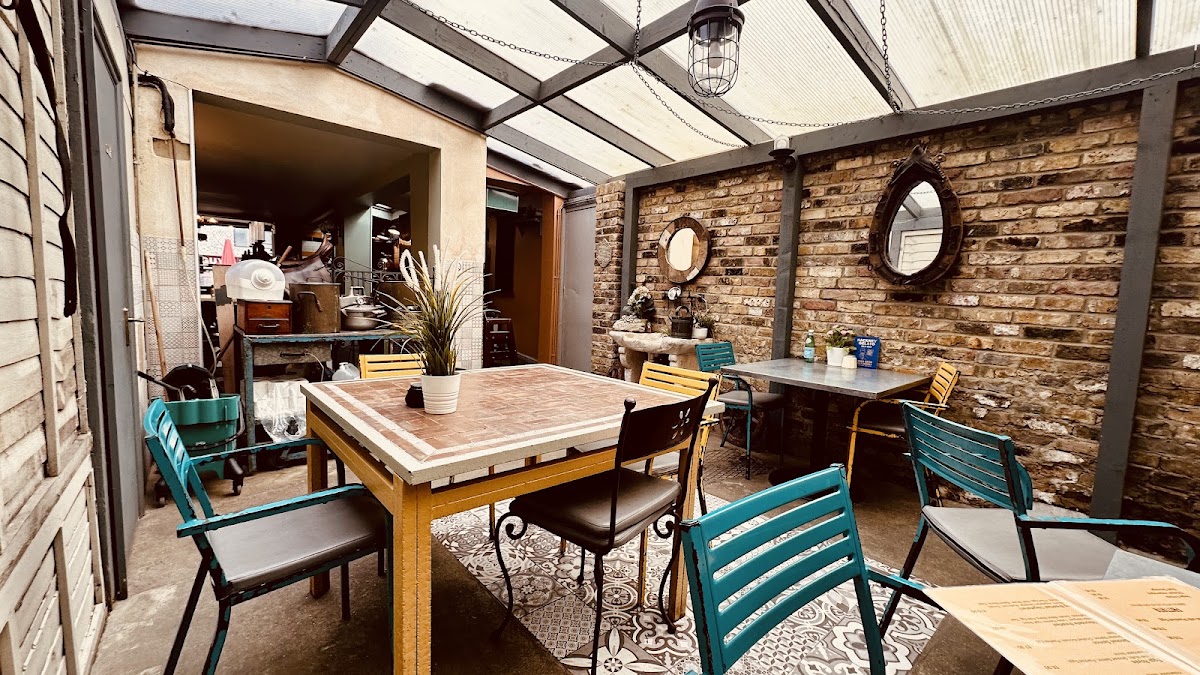 L'Hirondelle — café photo 1
