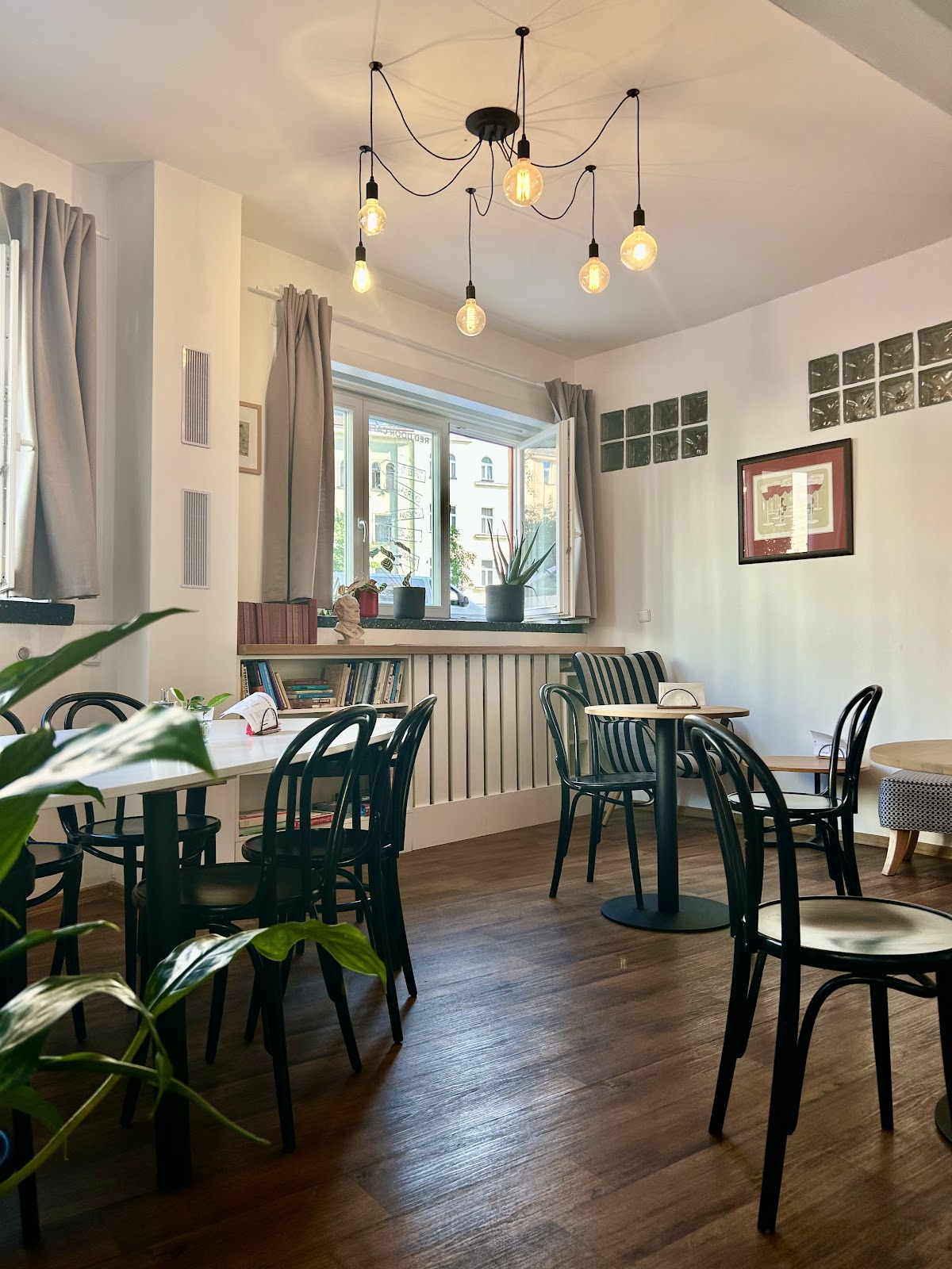 Coffee Source — café photo 6
