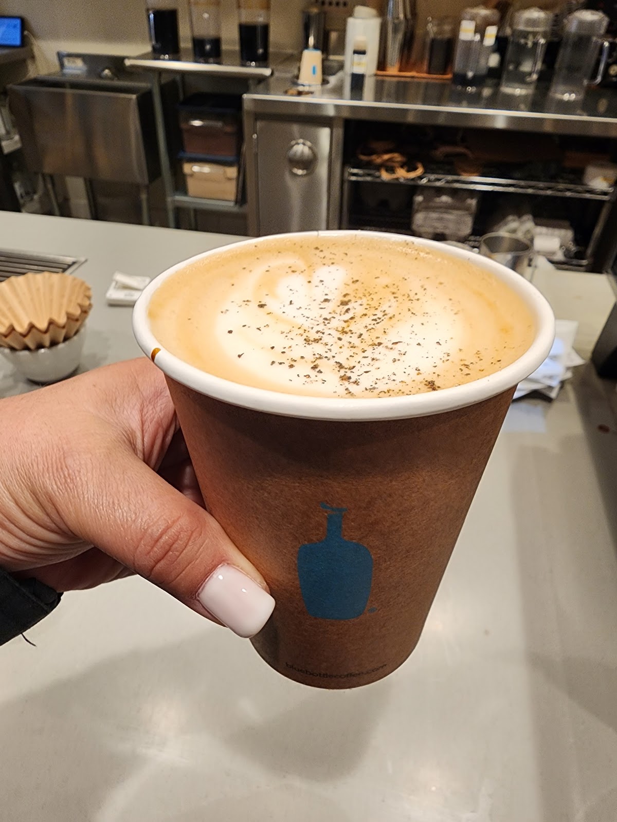 Blue Bottle Coffee CA 90027 — café photo 4