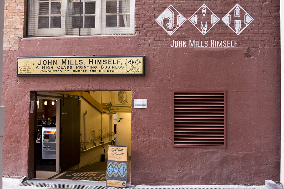 John Mills Himself — café photo 1