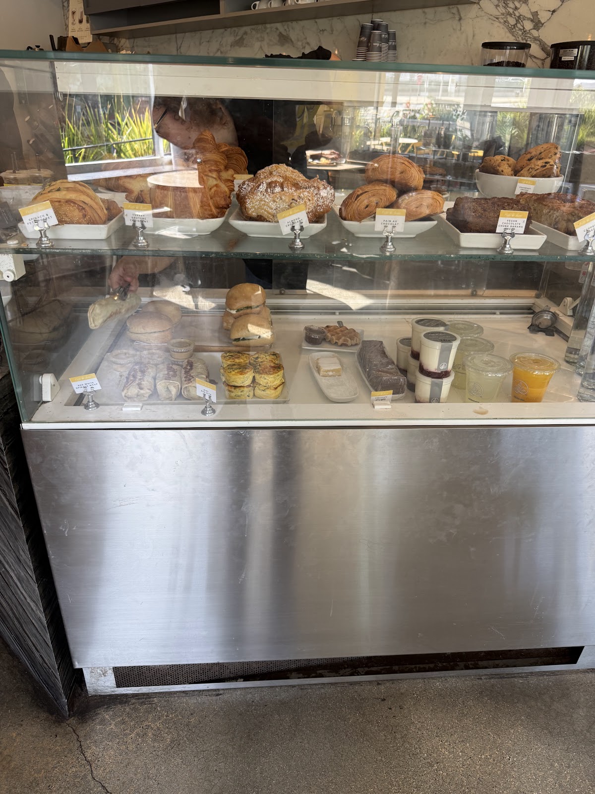 Caffe Luxxe Brentwood — café photo 5