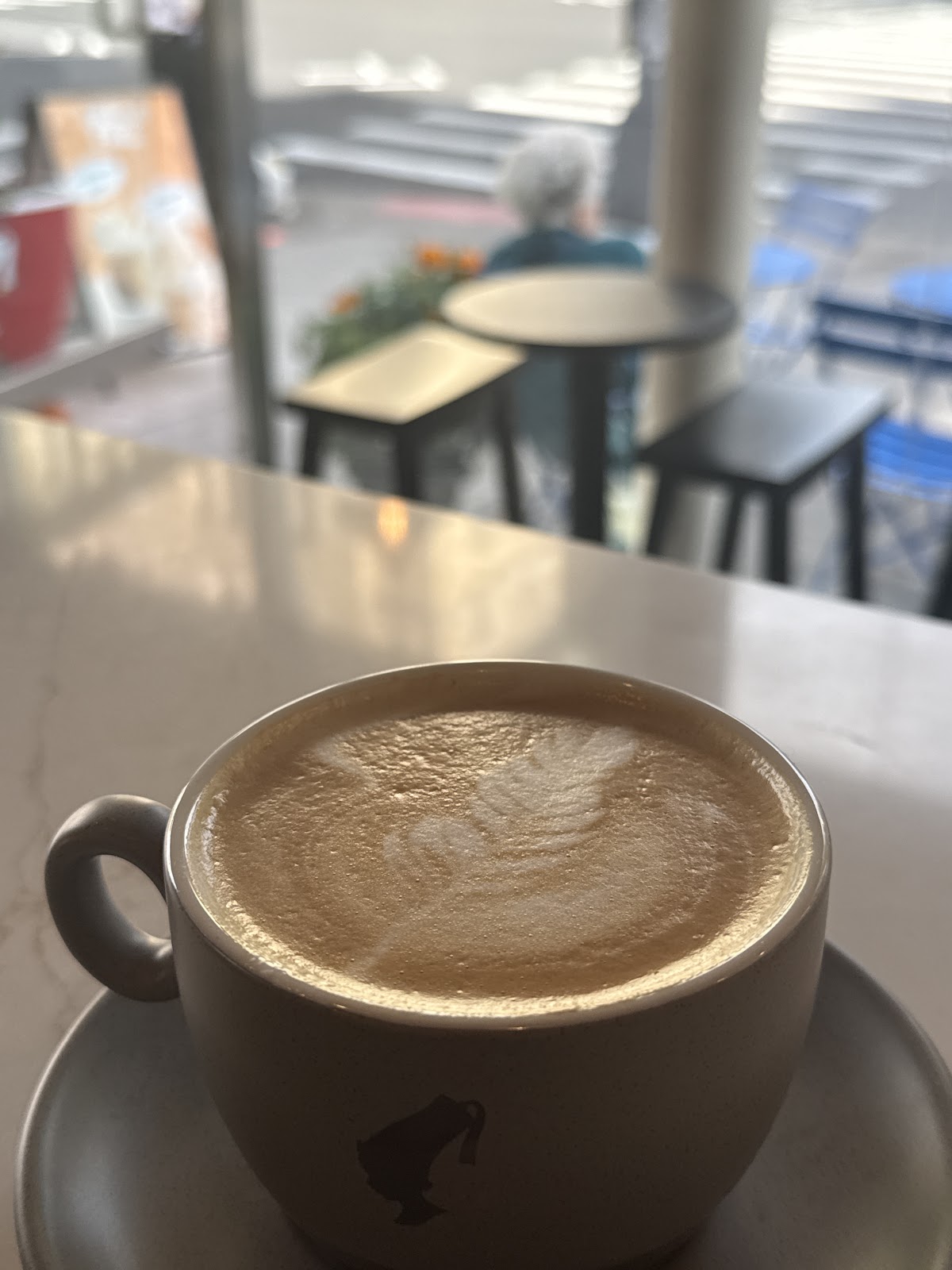 Züri Coffee Broadway — café photo 6