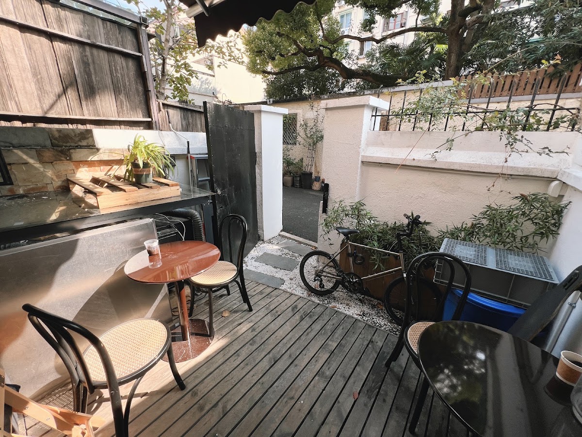 Roaster Family Shanghai — café photo 1