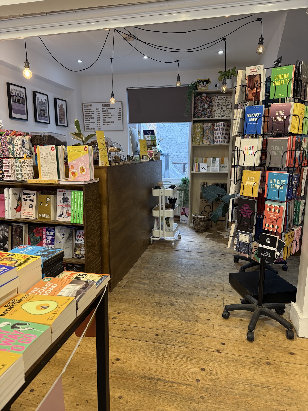 Clerkenwells, Coffee & Book Shop — café photo 4