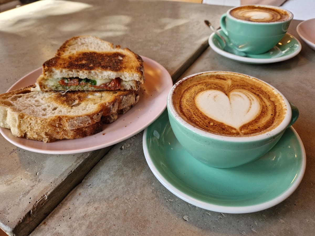 Ruttle & Rowe — café photo 2