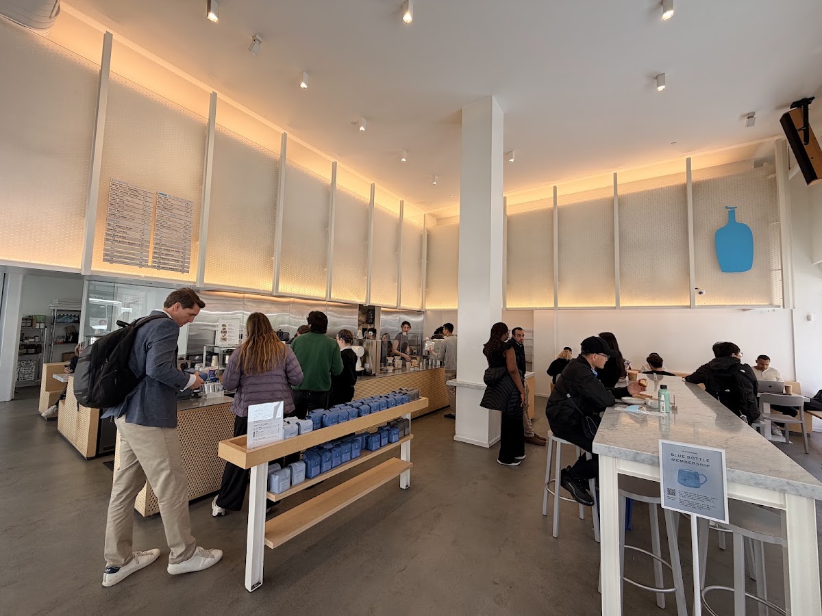 Blue Bottle Coffee CA 94104 — café photo 4