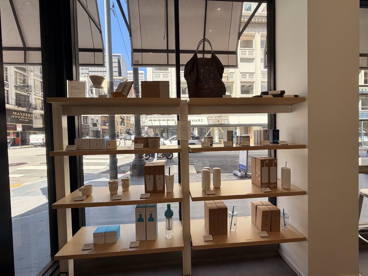 Blue Bottle Coffee CA 94104 — café photo 6