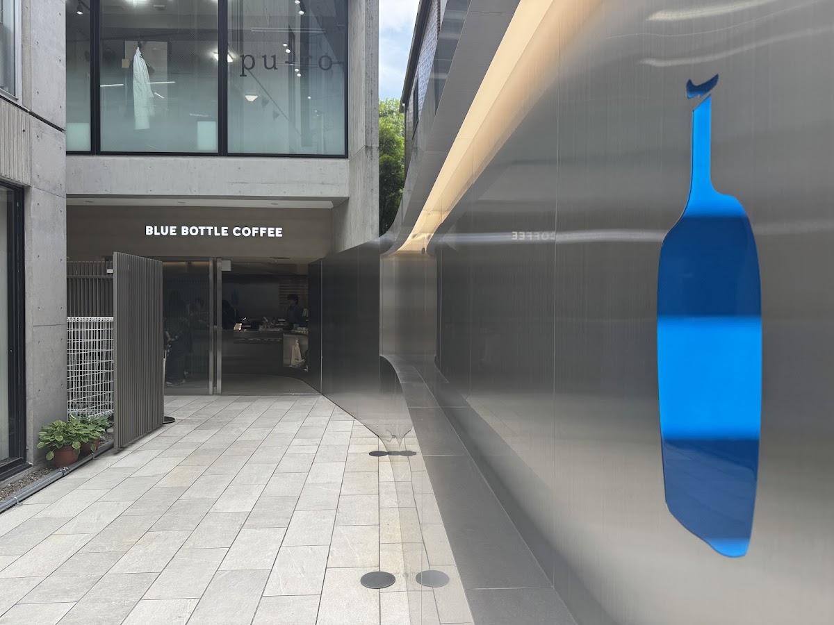Blue Bottle Coffee 東京都渋谷区神宮前六丁目15号17号 — café photo 4