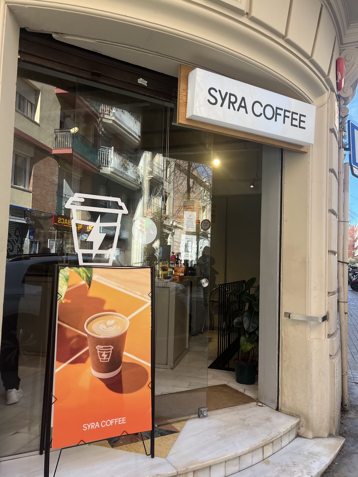 Syra Coffee Sarria — café photo 6