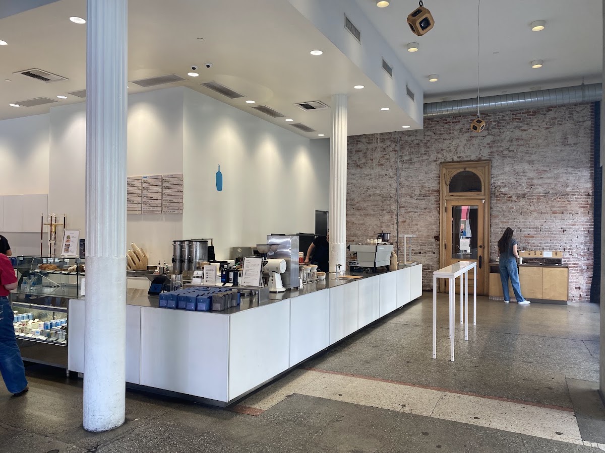 Blue Bottle Coffee CA 90013 — café photo 3