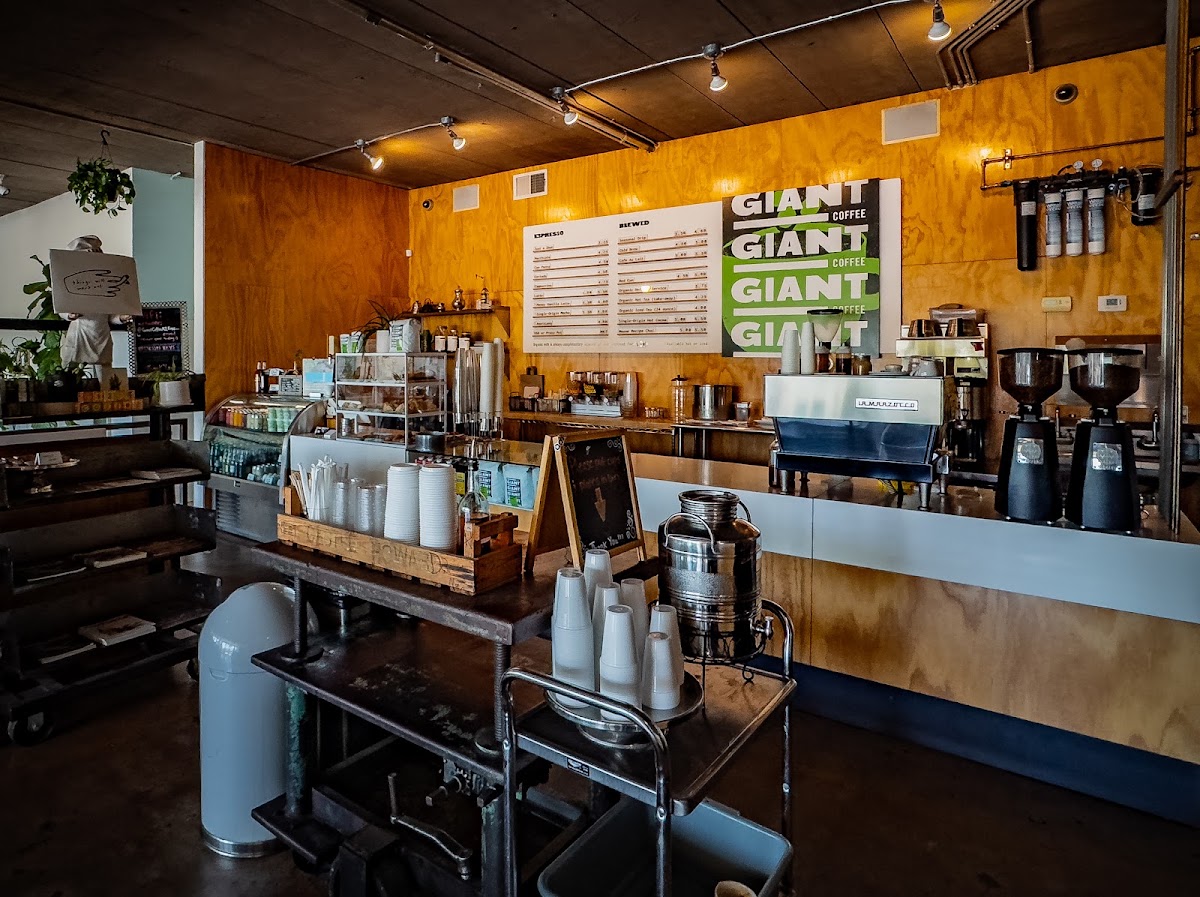 Giant Coffee — café photo 3
