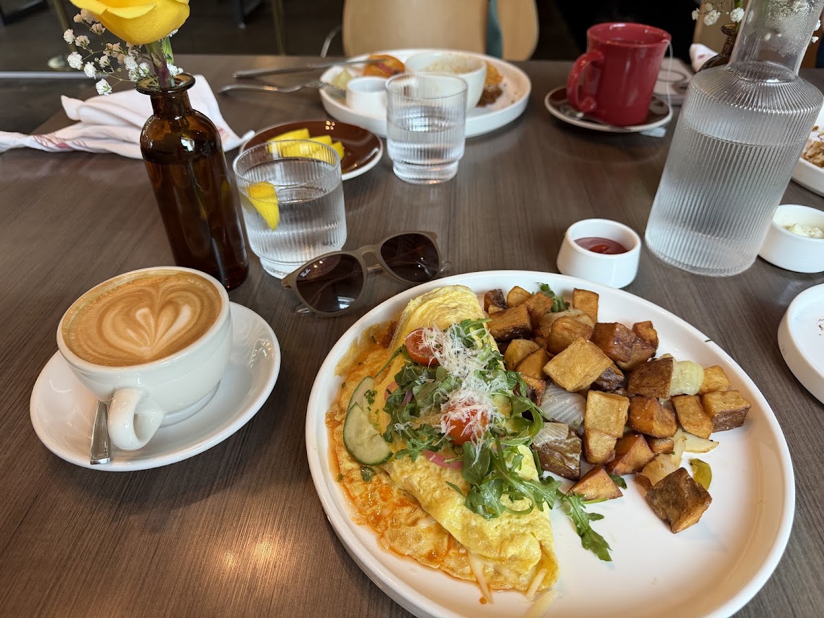 Weights + Measures — café photo 3