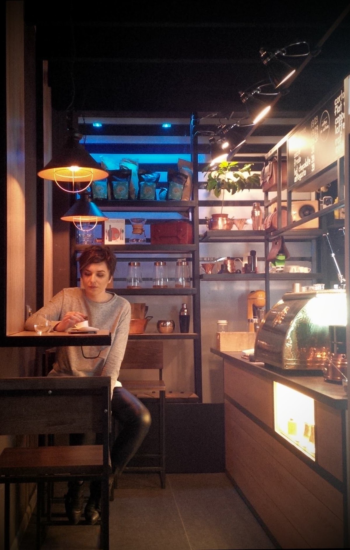 Coffee in Action — café photo 1