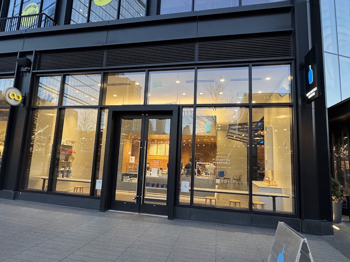 Blue Bottle Coffee MA 02210 — café photo 1