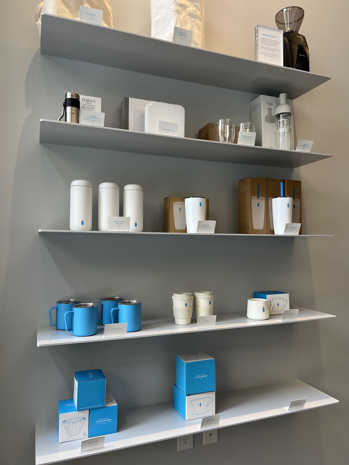 Blue Bottle Coffee MA 02210 — café photo 6
