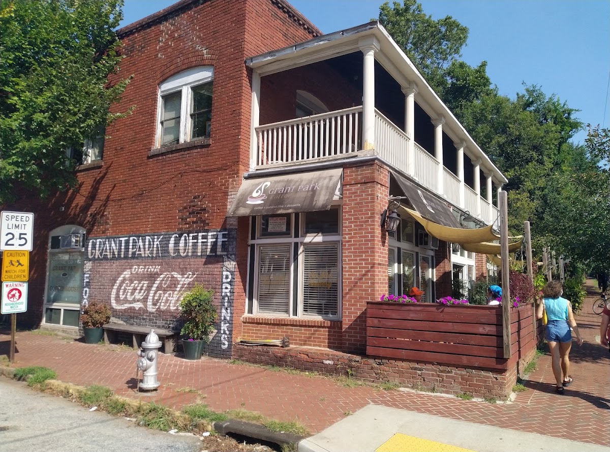Grant Park Coffee House — café photo 4