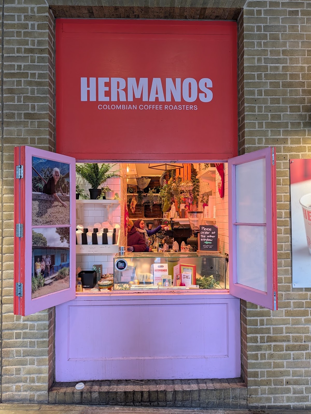Hermanos Colombian Coffee Roasters – Kings Cross — café photo 3