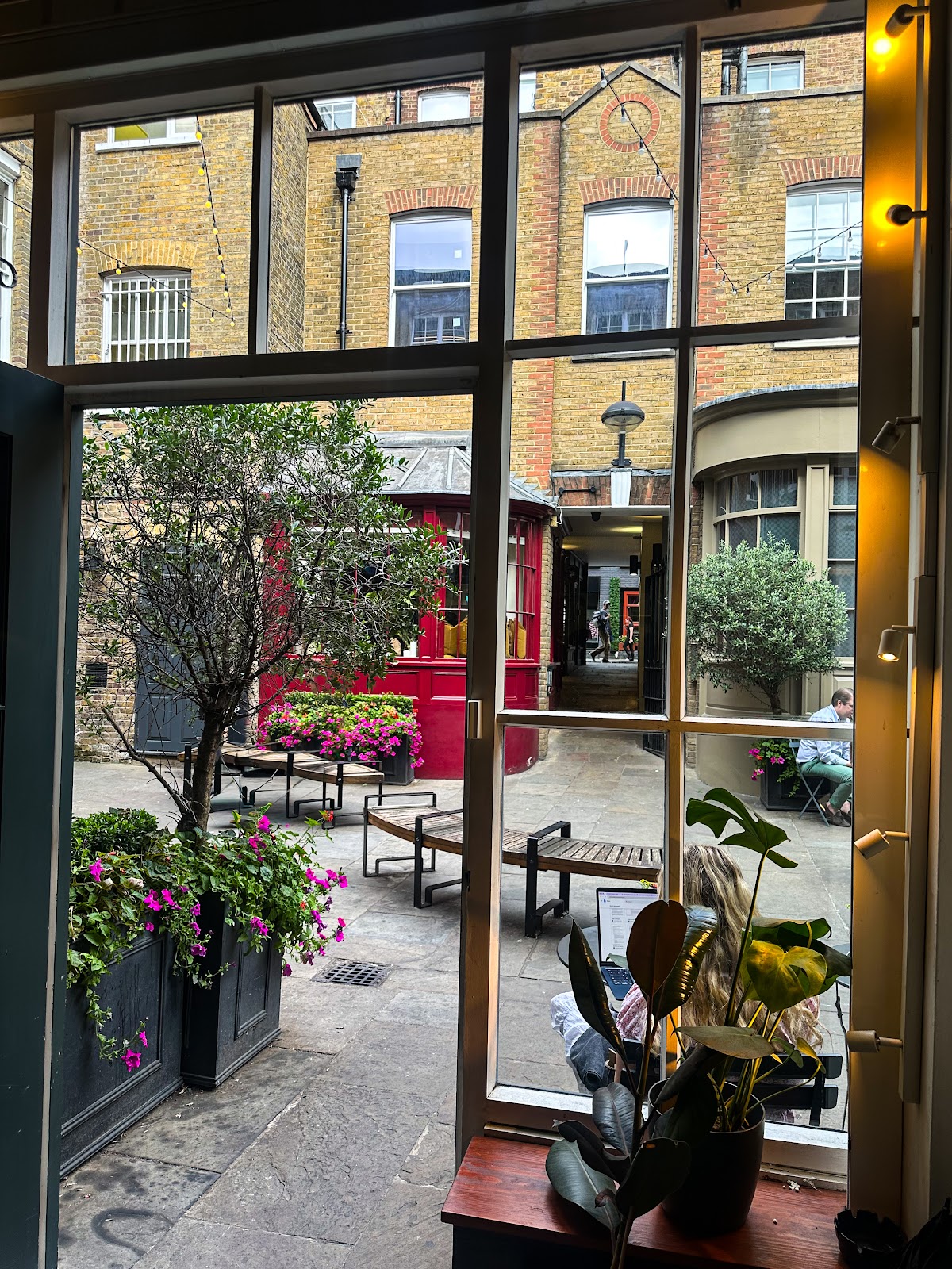 Hideaway Coffee House — café photo 5
