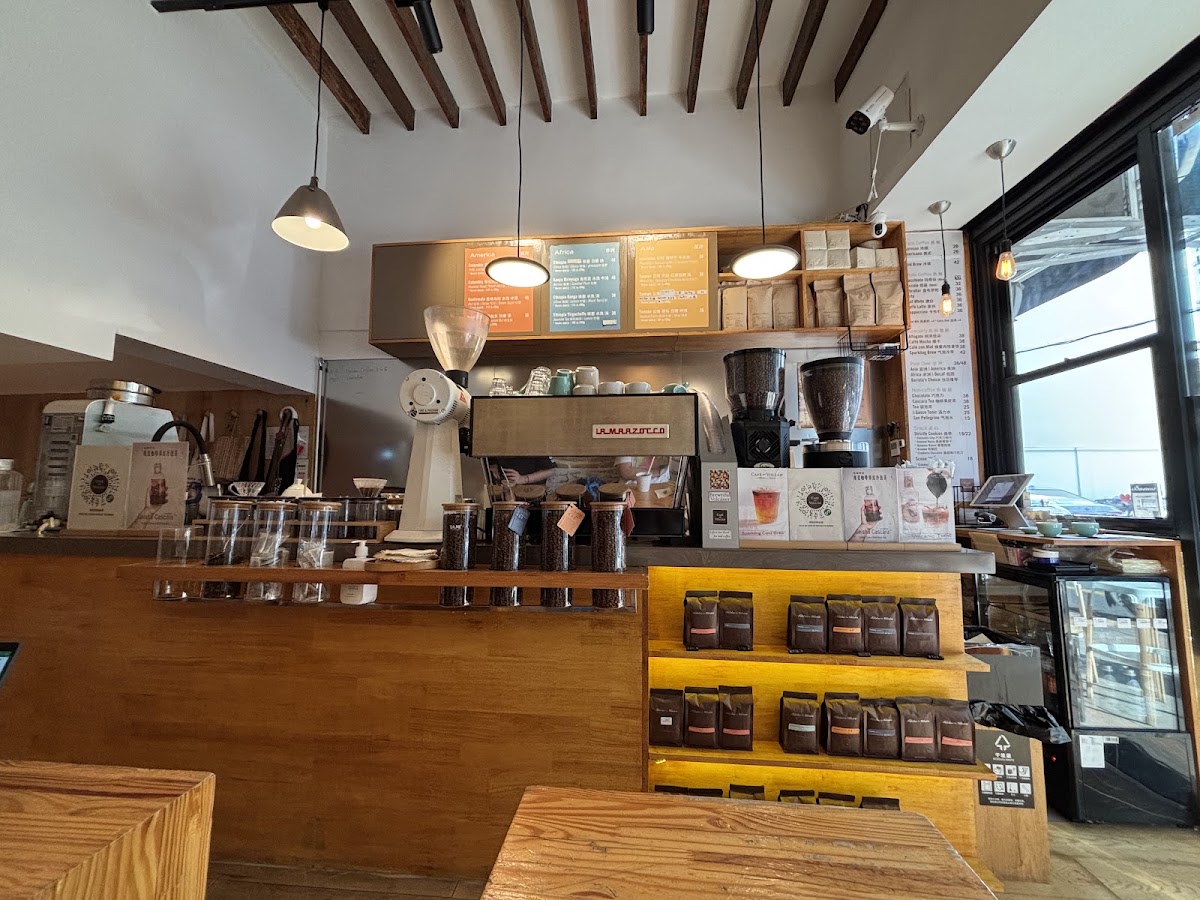 Xuhui Craft Coffee — café photo 4
