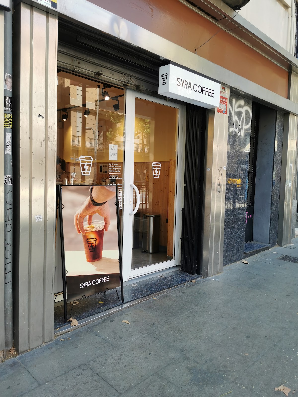 Syra Coffee Sants — café photo 1