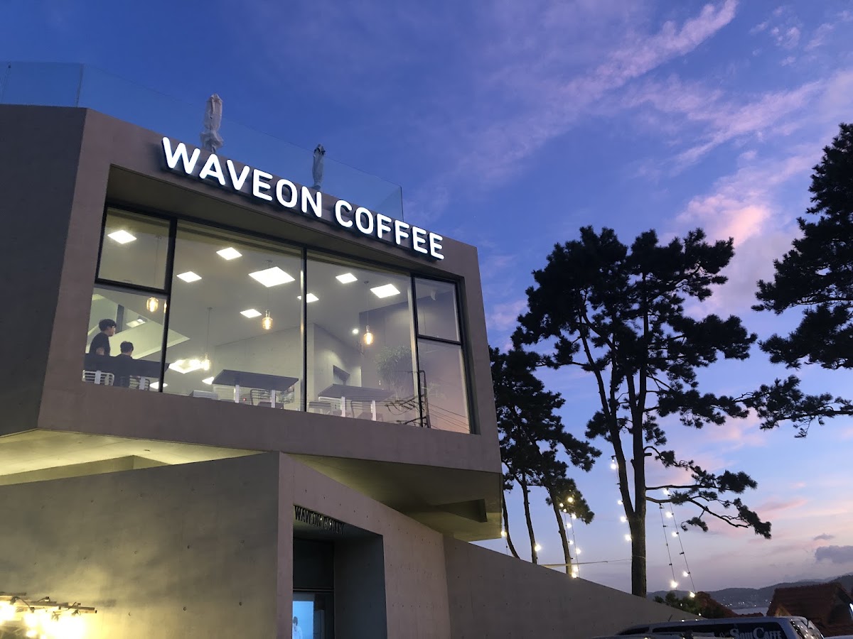 Waveon Coffee — café photo 1